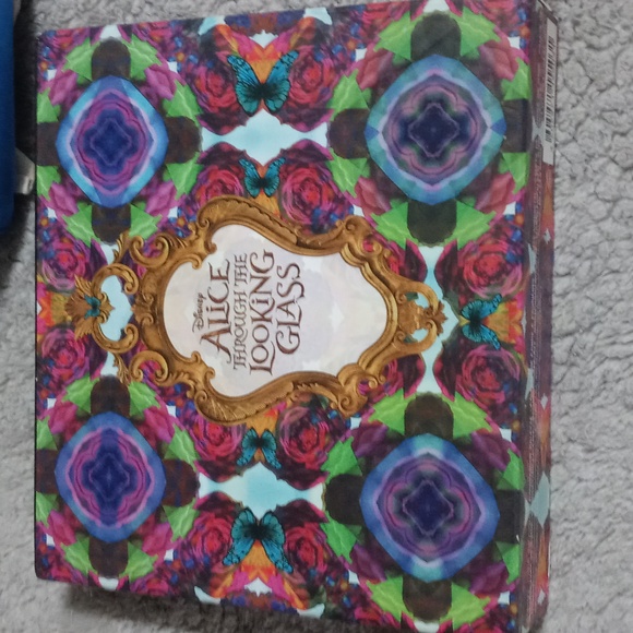 Bnwt!!Urban decay Alice through the looking glass ultimate set 💜🎸 - Picture 2 of 16